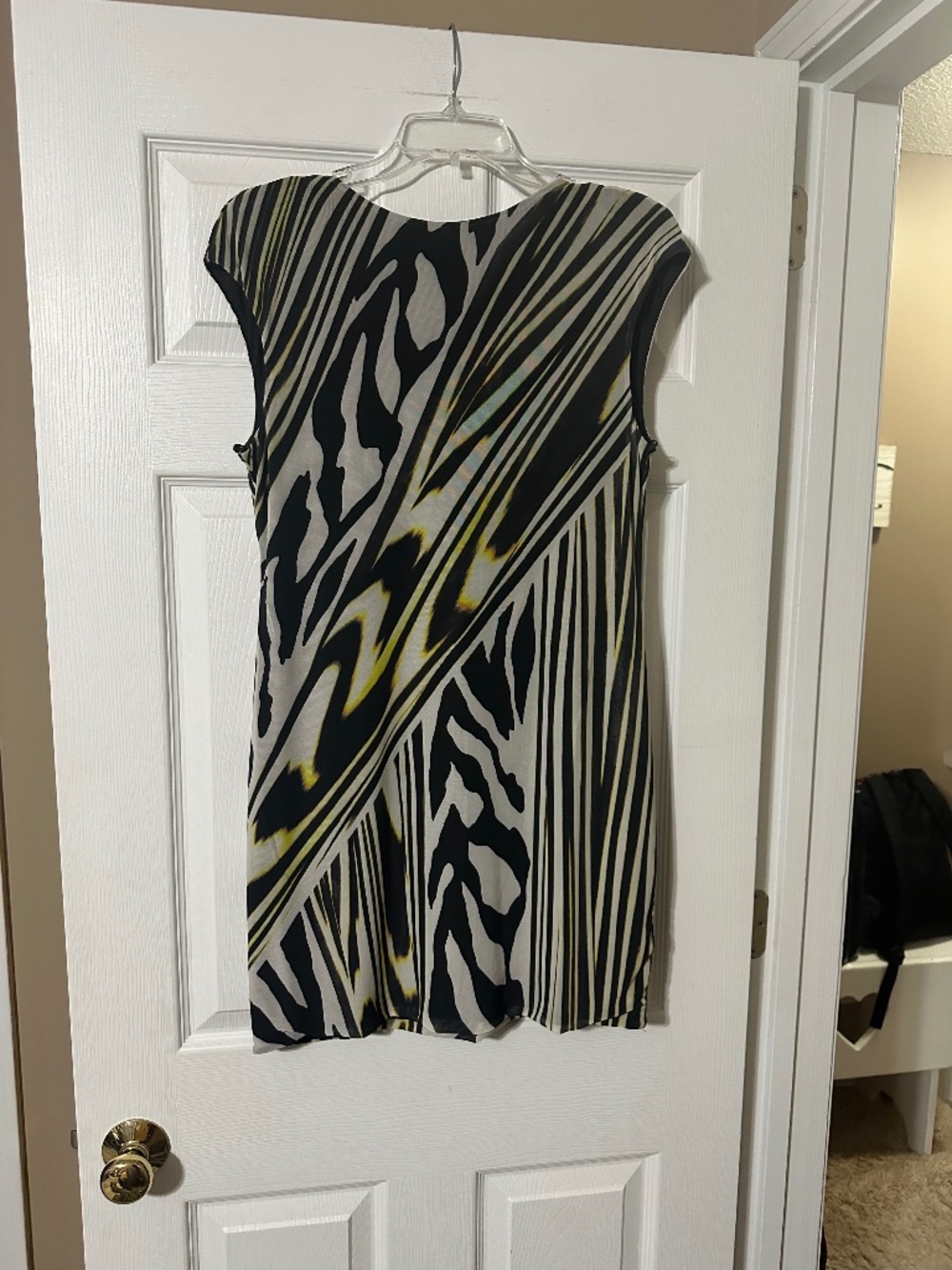 Backless Mini